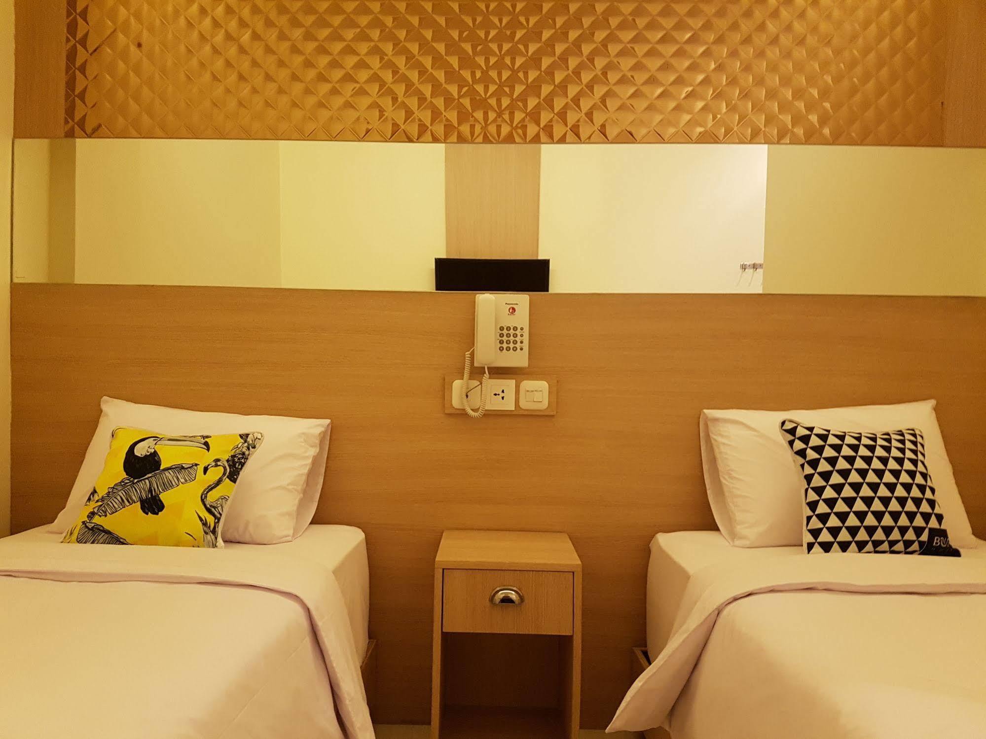 Bold Hotel Jakarta Exterior photo